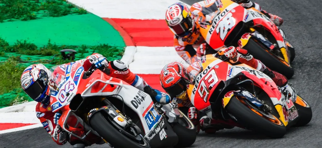 MotoGP da “ring”, trionfo Dovizioso-Ducati. Ma Marquez allunga nel mondiale. E Rossi perde punti