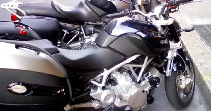 Foto spia dell'Aprilia NA 850 Mana