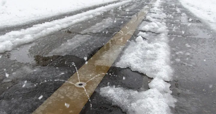 Il sistema giapponese che scioglie la neve con acqua termale