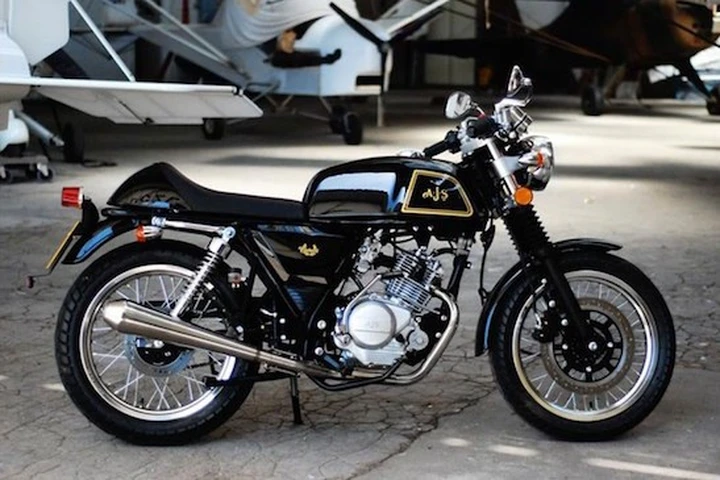 AJS Cadwell 125, Café Racer inglese made in Cina