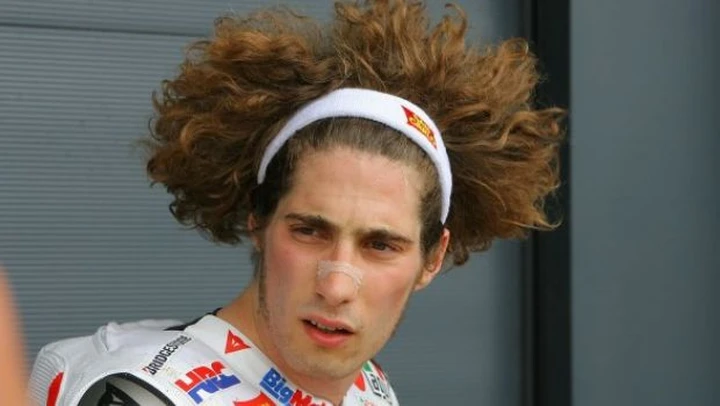 Mugello, warm-up con il sole. Simoncelli e Dovizioso davanti a Stoner. Musica Honda. Rossi nono (+1.029)