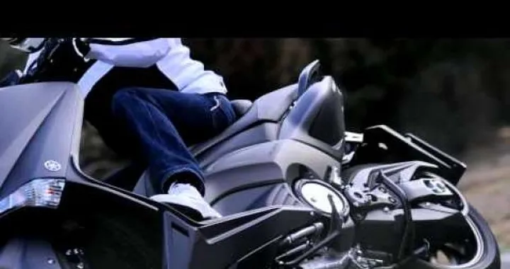 Yamaha T-Max 2012: il Video test di Motoblog