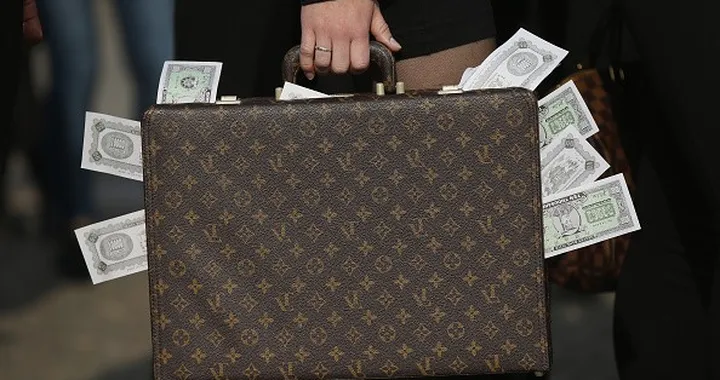 Piloti e soldi, la “valigia” aiuta ma è il manico che fa la differenza