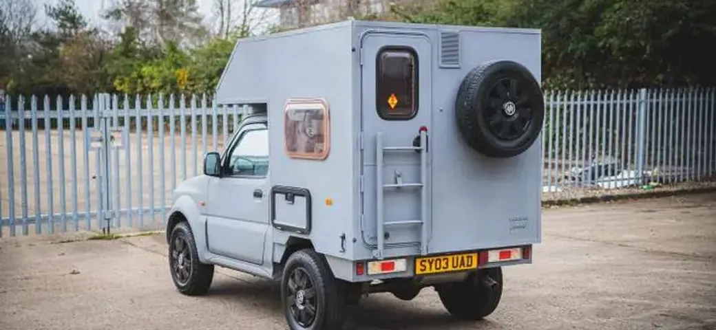 Suzuki Jimny Camper: il motorhome in scala venduto all'asta