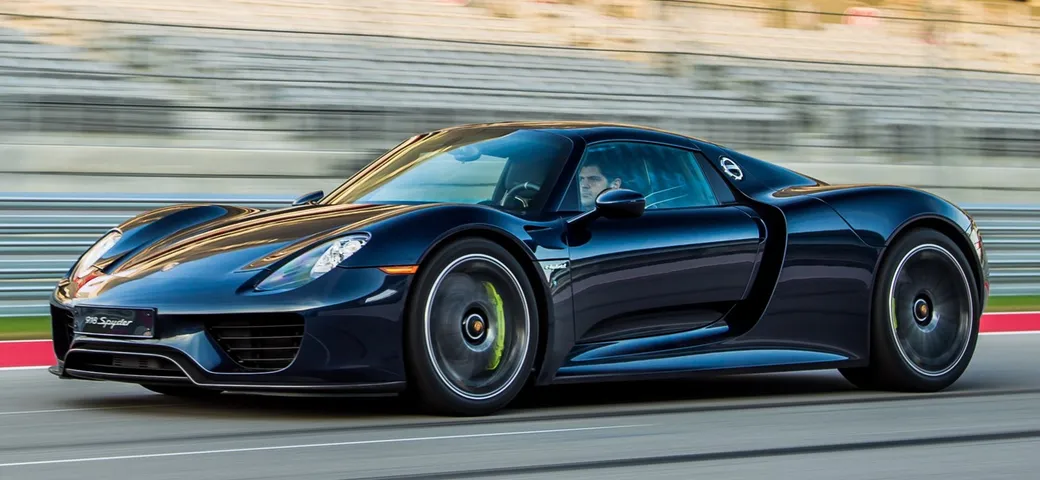 Hybrid supercar: auto ibride da sogno con prestazioni intelligenti