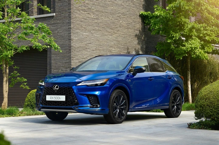 Nuova Lexus RX 2022: debutta la quinta generazione