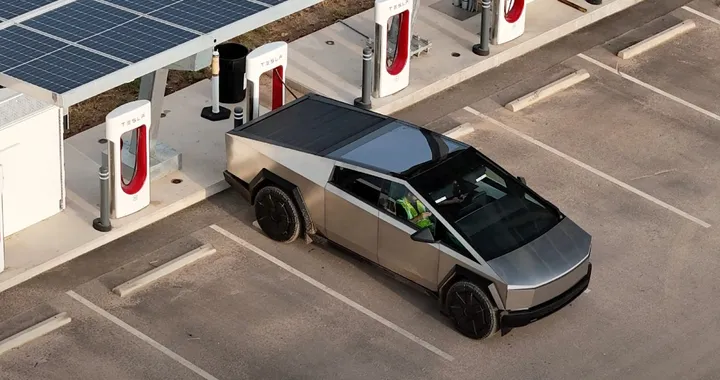 Tesla Cybertruck: un video mostra la probabile versione definitiva