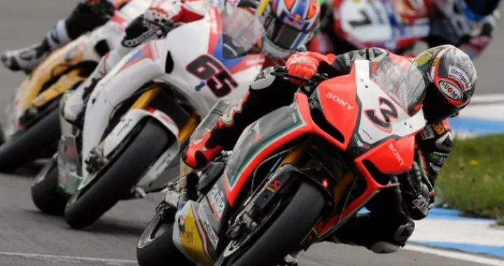Superbike: Gallery weekend di gare di Donington