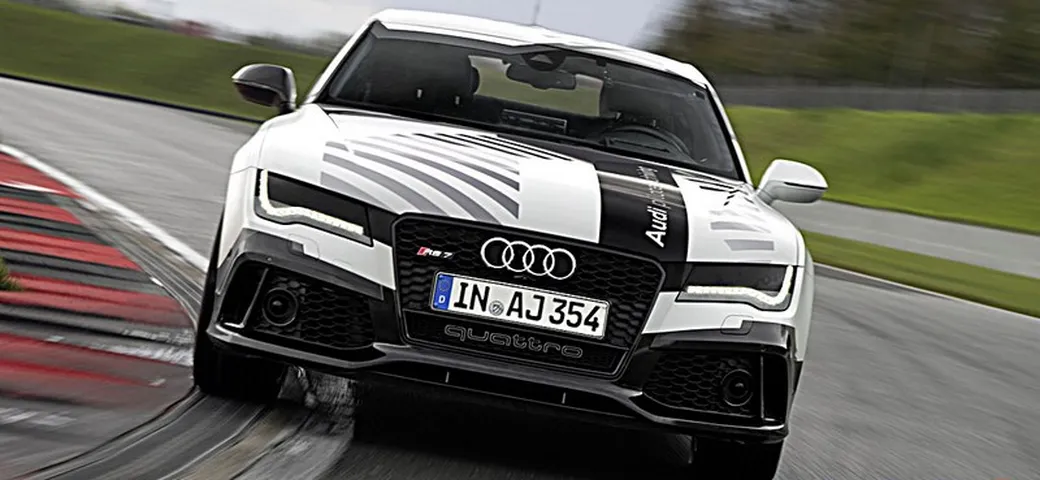 Audi RS7 Piloted Driving Concept Car: l'auto a guida autonoma scende in pista