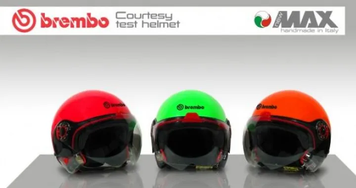 Brembo "Courtesy Test Helmet": B-Jet con speciale allacciatura Automatic Fit Belt