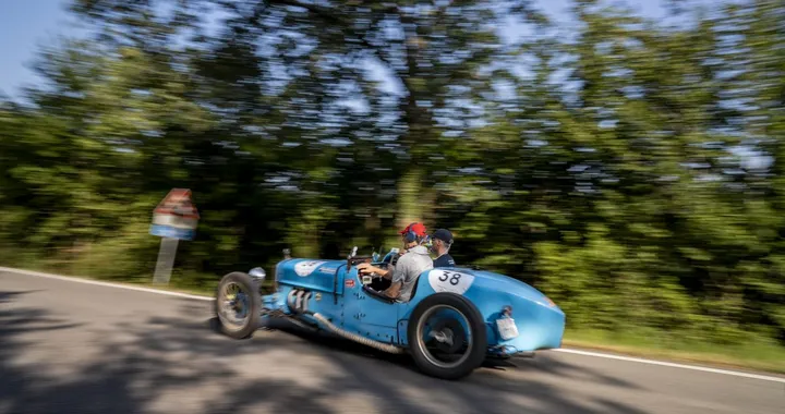 1000 Miglia 2025: partenza da Bologna per la seconda tappa