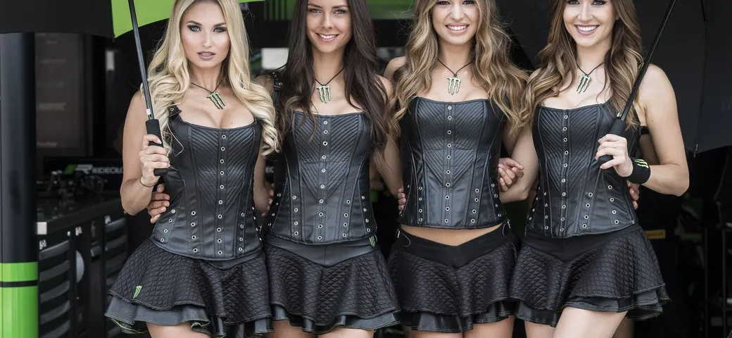 MotoGP, le Monster Energy Girls a Brno