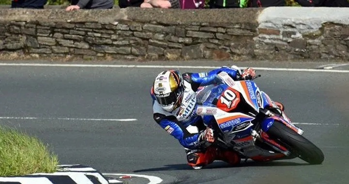 TT 2019: fantastico "Tris" per Hickman in Superstock