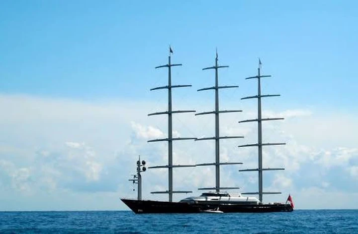Maltese Falcon fa tappa all'Elba: il super veliero da 88 metri di Luca Rovati conquista il Tirreno