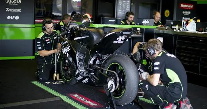 Superbike: conclusi i test a Jerez per Kawasaki e Yamaha. Cadute per Rea e Sykes