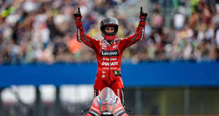 MotoGP, Bagnaia torna alla vittoria ad Assen: "Ancora più forti in pista ad agosto"