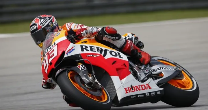 MotoGP Sepang qualifiche, Marquez non "perdona". Risorge Rossi, secondo! Lorenzo e Pedrosa in seconda fila