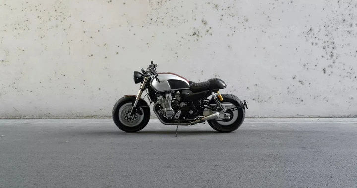 La Yamaha XJR1300 non è mai stata così sexy: ecco la nuova 