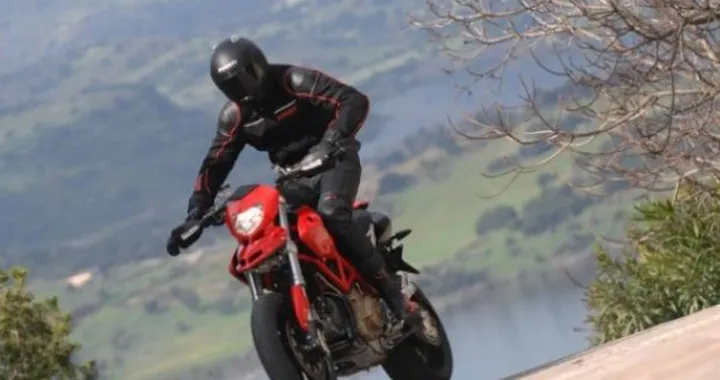 WDW 2010: in pista anche con la Ducati Hypermotard