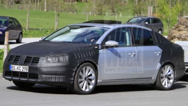 Nuova Volkswagen Passat: ancora foto spia