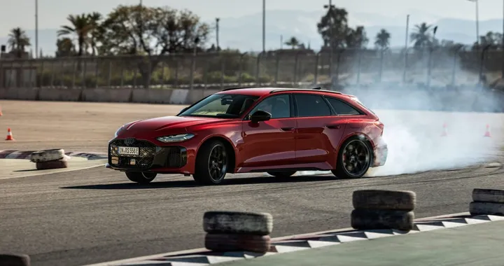Audi RS 5 plug-in hybrid, prove in Marocco tra pista e montagna