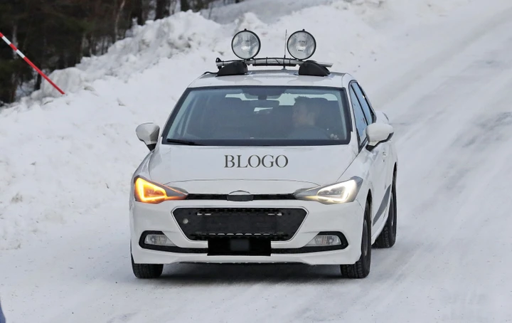 Nuova Seat Ibiza: foto spia sulla neve
