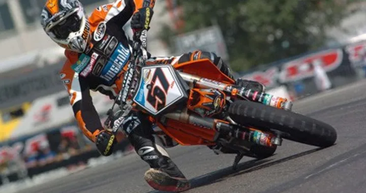 Mondiale Supermoto: si impongono Van Den Bosch e Pignotti