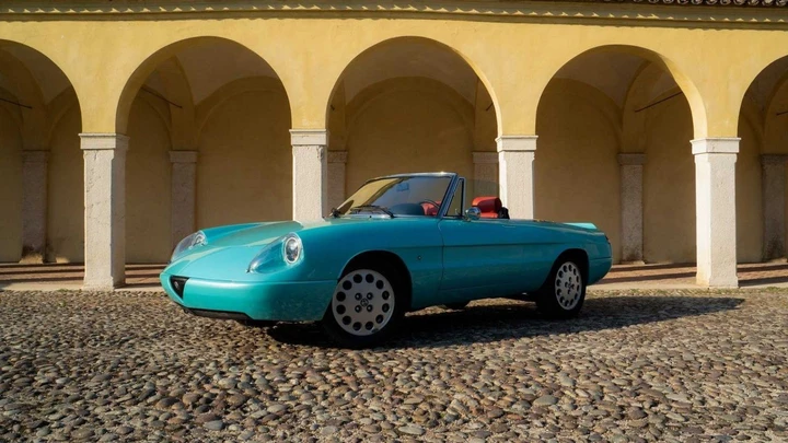 Alfa Romeo Spider: il Duetto Hybrid di Garage Italia