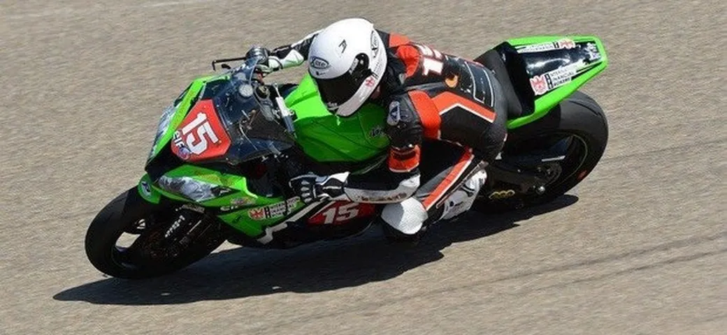 Grotzkyj Giorgi in Superstock 1000 con il team Pedercini