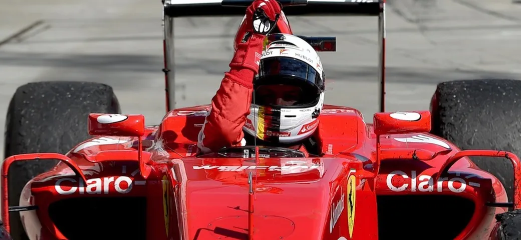 F1 GP Ungheria 2015: Vettel trionfa davanti alle Red Bull. Dedica a Bianchi