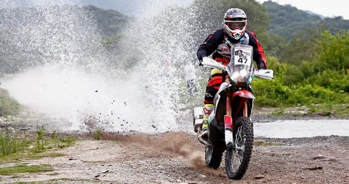 Dakar 2016 - Tappa 3: penalità e pioggia, Benavides primo