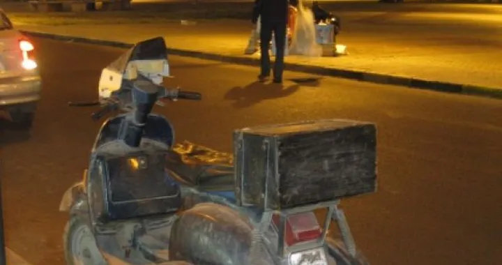 Foto del giorno: Vespa T5 desertica