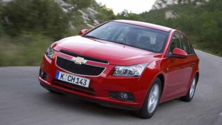 Gallery e listino inglese della Chevrolet Cruze