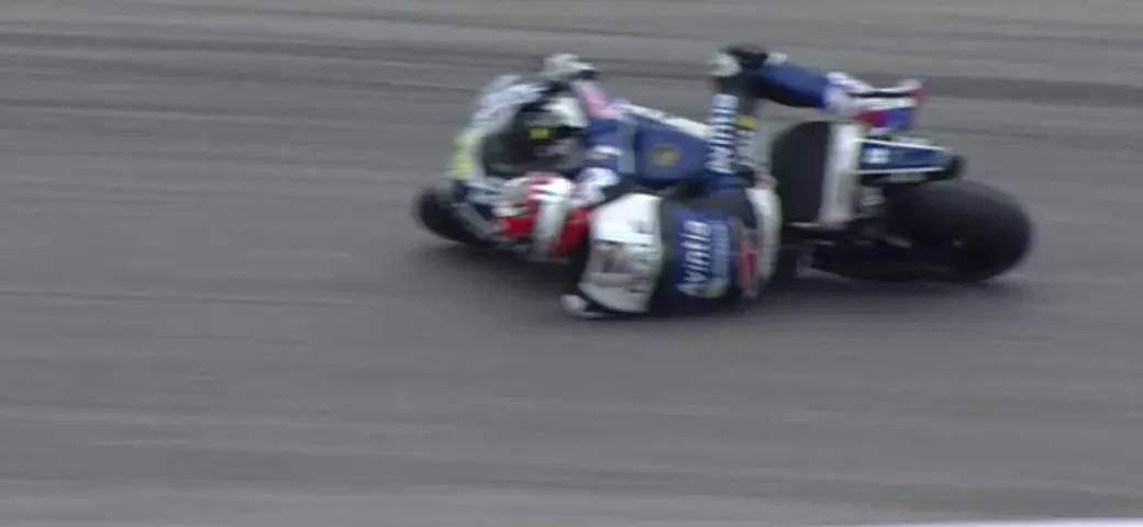 Austin, salvataggio in extremis di Loris Baz [Video]