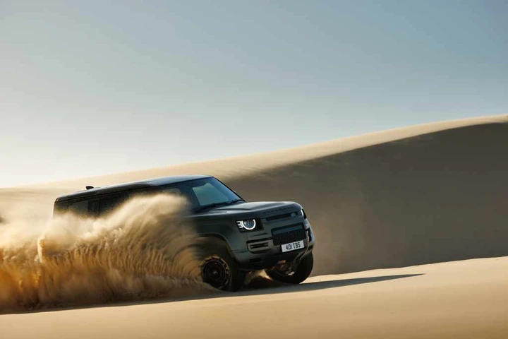 Jaguar Land Rover ha chiuso il 2024 con profitti record