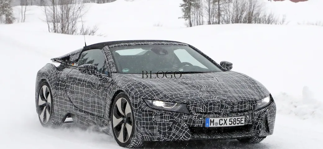 BMW i8 Spyder: nuove foto spia