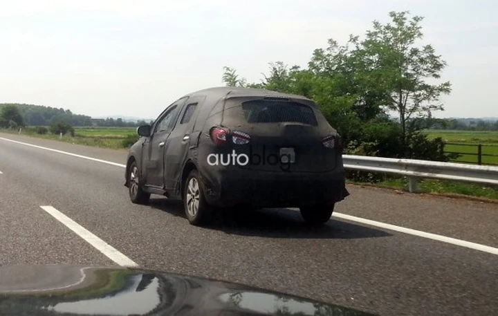 Suzuki S-Cross: foto spia di un lettore dalla A21