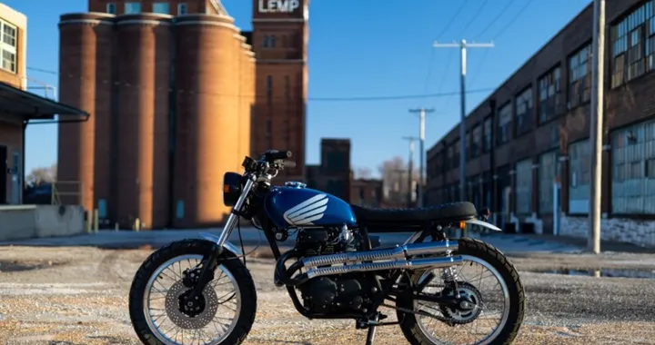 Honda CL360 Scrambler: il restomod che riporta in vita un'icona del 1975