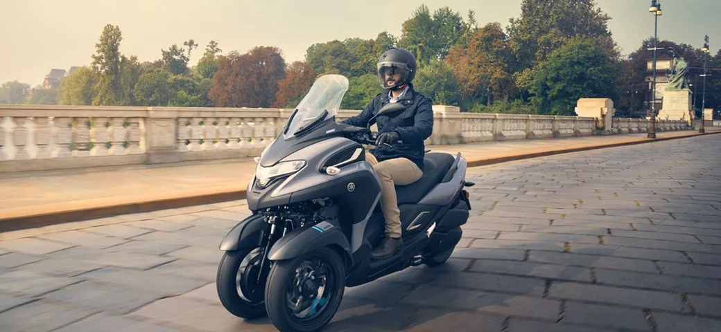 Yamaha presenta il nuovo Tricity 300: disponibilità e prezzi