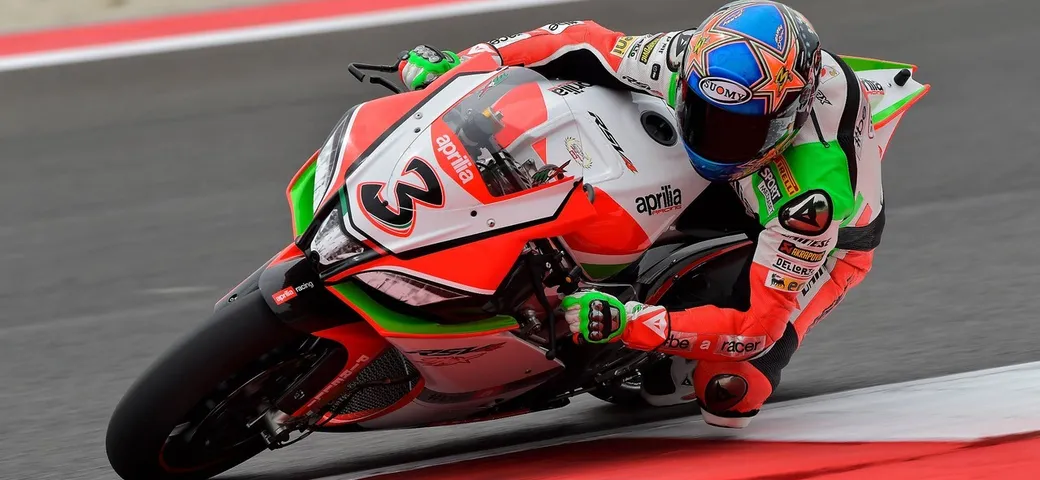 SBK Misano 2015: Max Biaggi stratosferico precede le Ducati nel Day-1 [Foto]