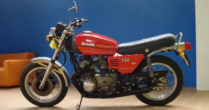 Foto del giorno: Benelli 750 Sei
