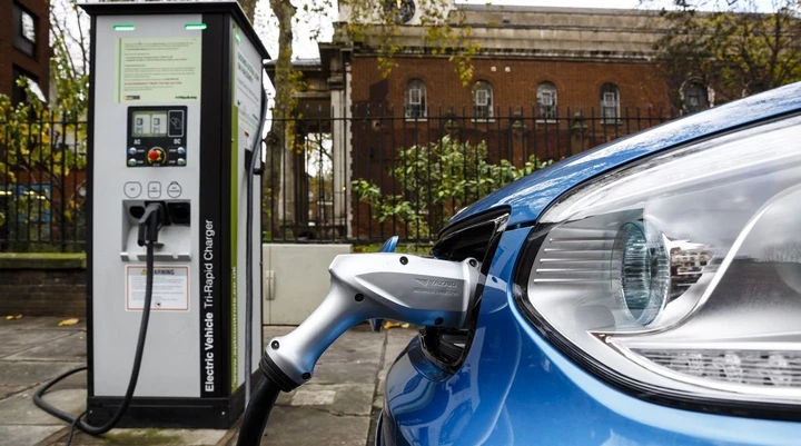 Ricarica auto elettriche: diffusione colonnine, costi, potenza nel 2021