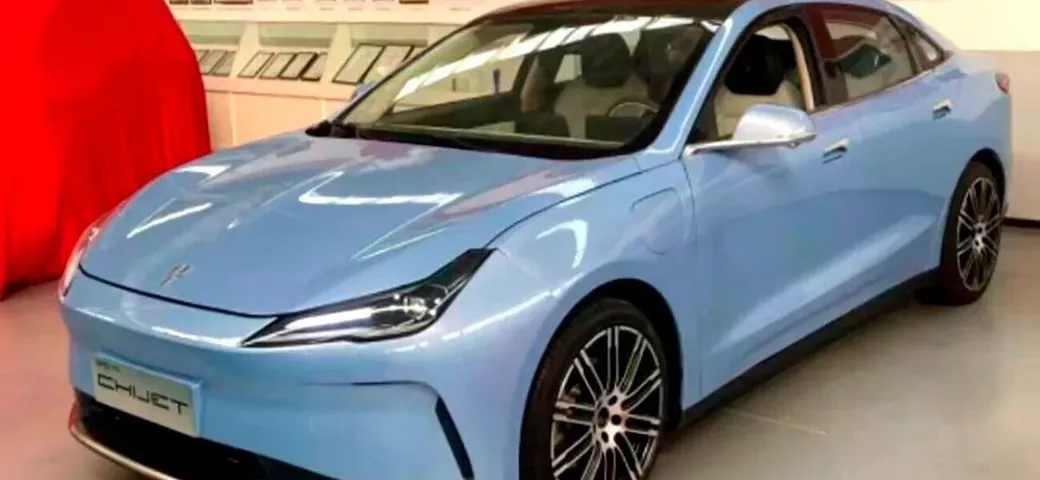 Bayon FB77: elettrica cinese con batteria allo stato solido