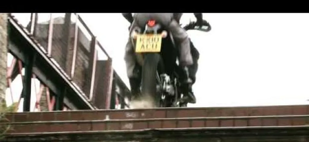 Video: il mototaxi che non vorreste mai prendere