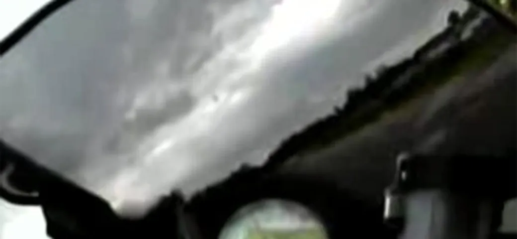 Kawasaki ZX-10R 2008 Camera on board