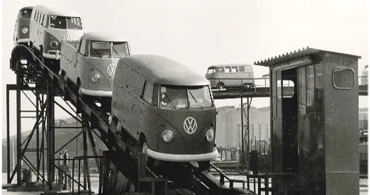 Volkswagen Transporter, da oltre 70 anni al fianco dei giramondo