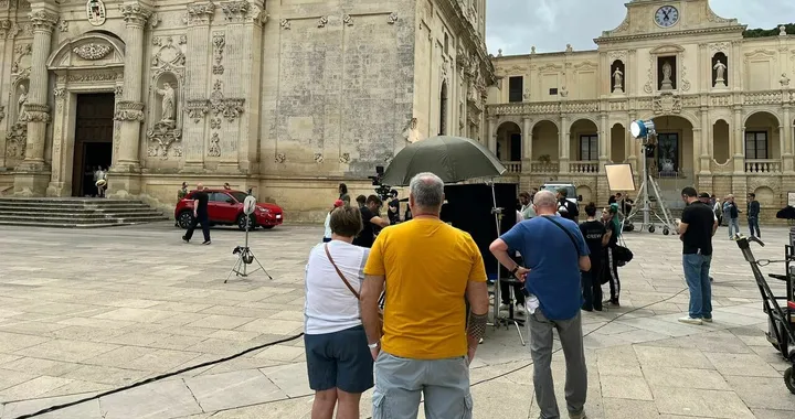Nuova Fiat 600: il SUV gira un nuovo spot con Leonardo Di Caprio a Lecce