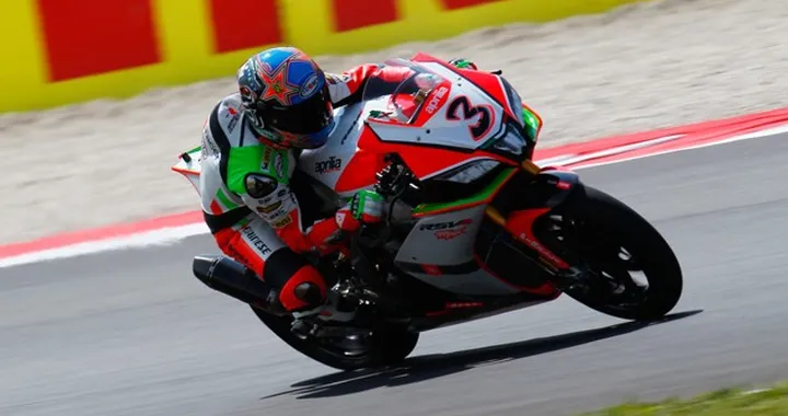 Max Biaggi domina le libere della SBK di Misano