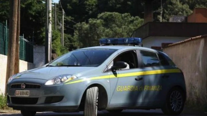 Auto di lusso con targa tedesca: scoperta evasione da 6,7 milioni