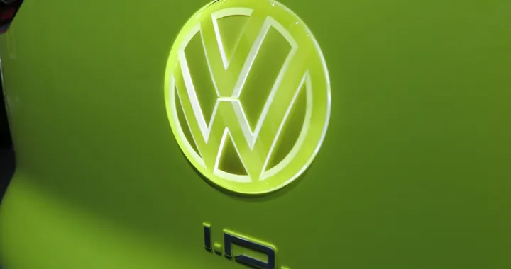 Auto elettriche Volkswagen: un crossover da 18.000 euro per sfidare Tesla?